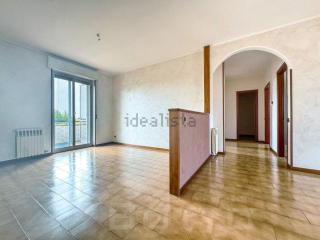 Appartamento in vendita di 105 m² in Via Circonvallazione, 20