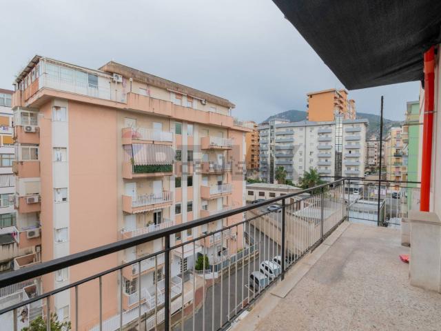 Appartamento in vendita di 105 m² in Via A. Albricci Generale, 28