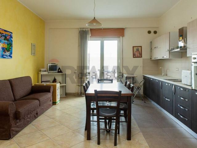 Appartamento in vendita di 105 m² in Via Amerigo Vespucci, 85