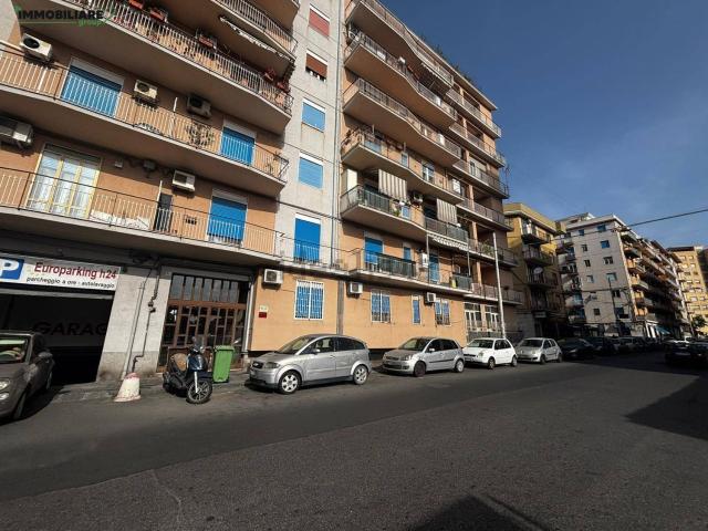 Appartamento in vendita di 105 m² in Via Ammiraglio Caracciolo
