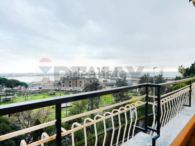 Appartamento in vendita di 105 m² in Via Antica Romana di Pegli, 33