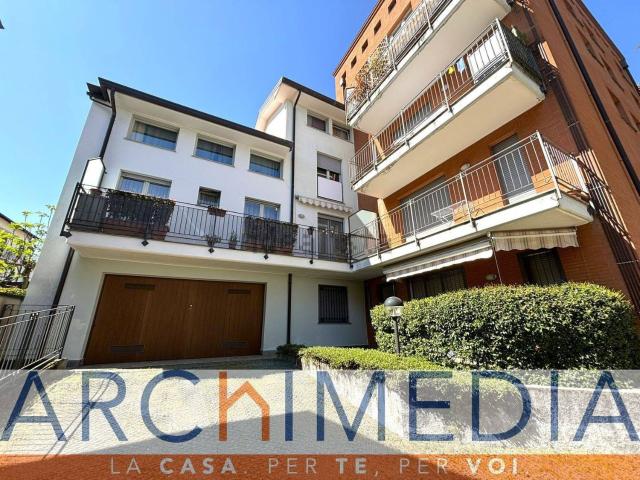 Appartamento in vendita di 105 m² in Via Antonio Canova Scultore, 31