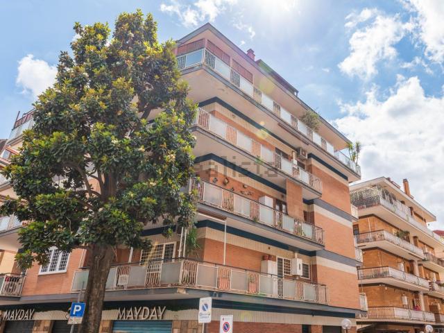 Appartamento in vendita di 105 m² in Via Antonio Fogazzaro