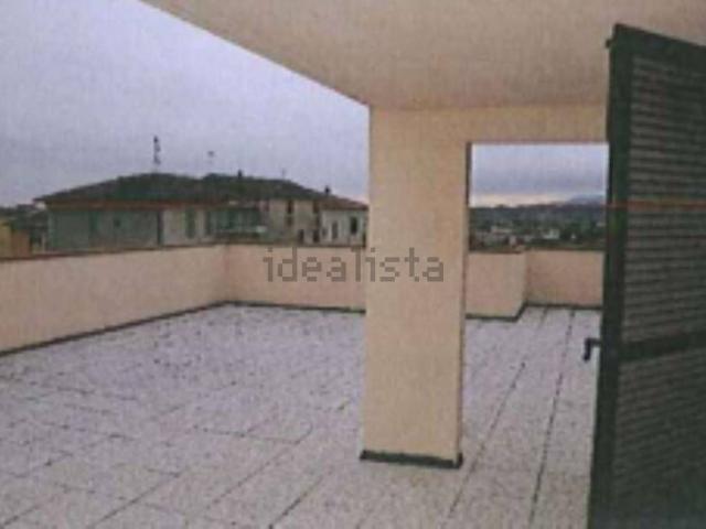 Appartamento in vendita di 105 m² in Via Andrea da Quarata