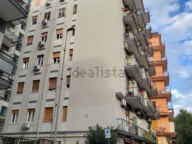 Appartamento in vendita di 105 m² in Via Andrea Guglielmini, 5