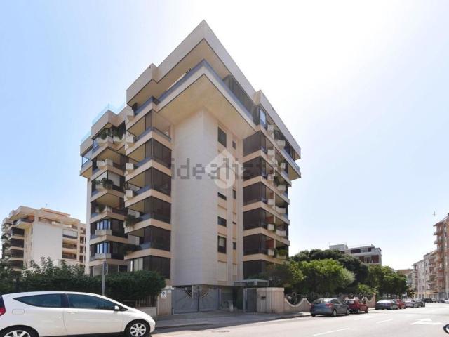Appartamento in vendita di 105 m² in Via Achille Grandi, 1