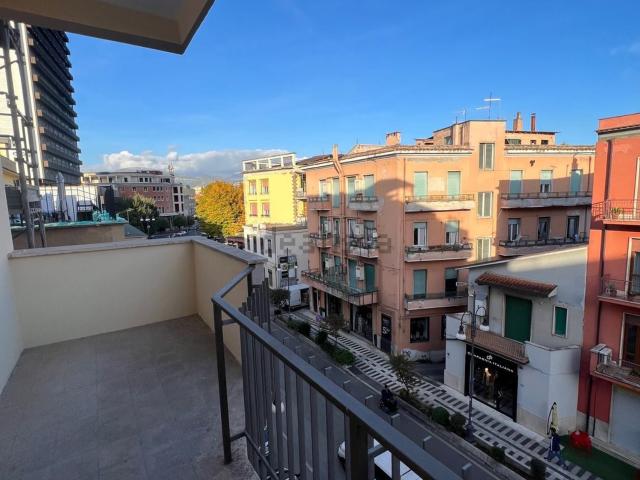 Appartamento in vendita di 105 m² in Via Aldo Moro, 3
