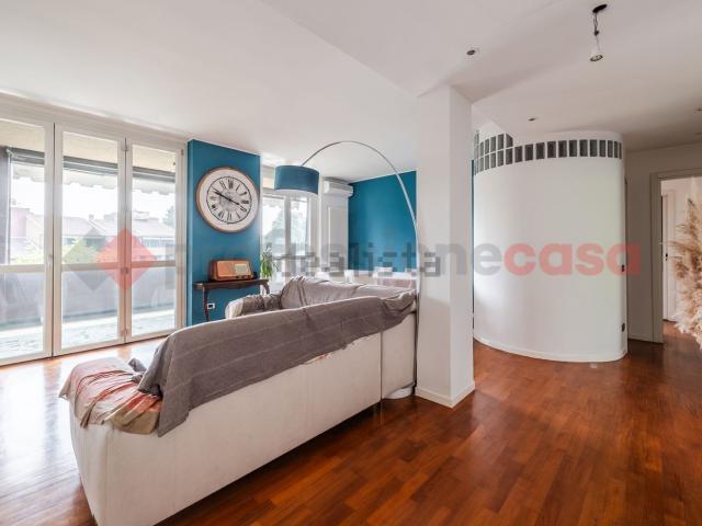 Appartamento in vendita di 105 m² in Via Aldo Moro, 8