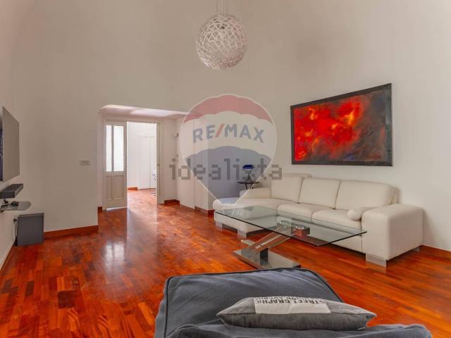 Appartamento in vendita di 105 m² in Via Alessandro Maria Calefati, 342