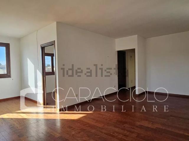 Appartamento in vendita di 105 m² in Via Bonn, 22