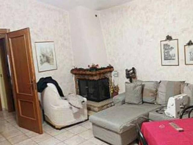 Appartamento in vendita di 105 m² in Via Bernardino Telesio