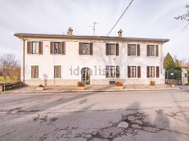 Appartamento in vendita di 105 m² in Via Brembate