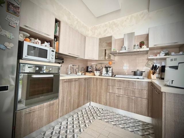 Appartamento in vendita di 105 m² in Via G. Falcone, 19