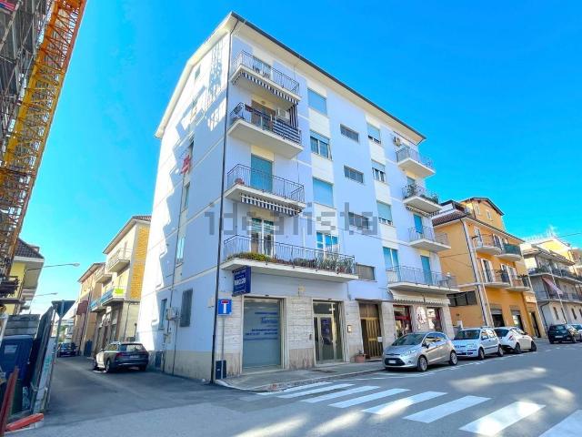 Appartamento in vendita di 105 m² in Via Gabriele Voltattorni, 32