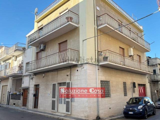 Appartamento in vendita di 105 m² in Via Generale Luigi Cadorna, 66