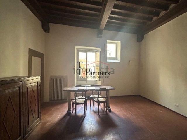 Appartamento in vendita di 105 m² in Via Ghibellina