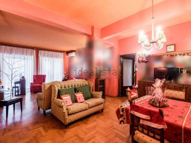 Appartamento in vendita di 105 m² in Via Giulio de Petra