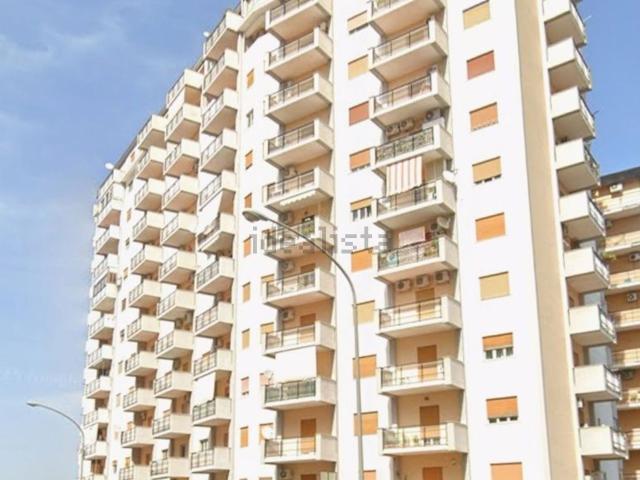 Appartamento in vendita di 105 m² in Via Giuseppe Arcoleo, 39