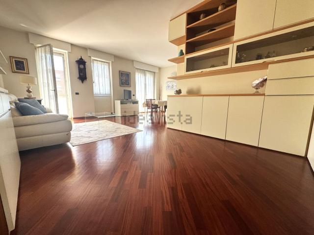 Appartamento in vendita di 105 m² in Via Giuseppe Ripamonti, 209