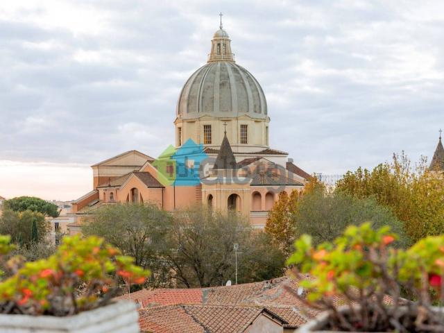 Appartamento in vendita di 105 m² in Via Giustino de Jacobis