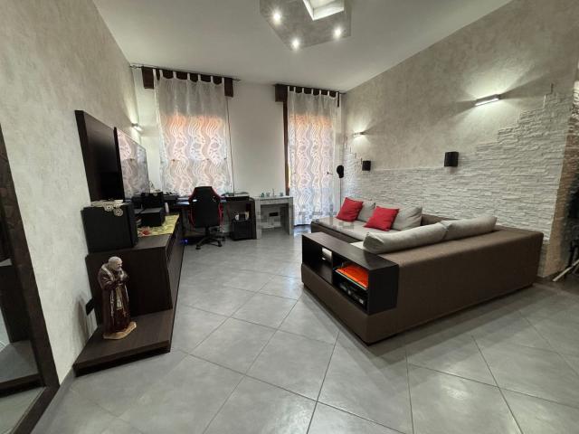Appartamento in vendita di 105 m² in Via Giacomo Matteotti, 66