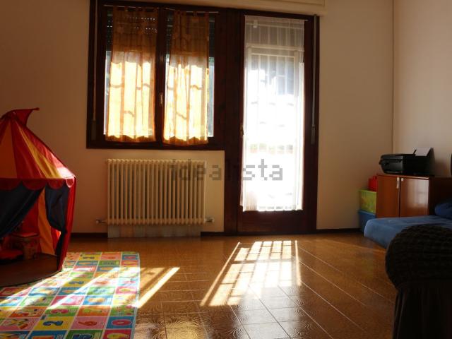 Appartamento in vendita di 105 m² in Via Giacomo Matteotti