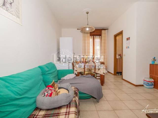Appartamento in vendita di 105 m² in Via Giacomo Puccini, 115