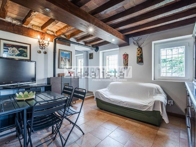 Appartamento in vendita di 105 m² in Via Giardini Sud, 3960