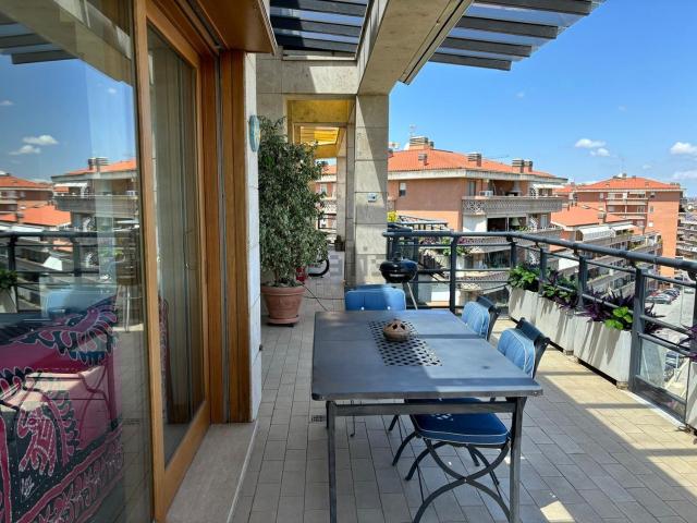 Appartamento in vendita di 105 m² in Via Giorgio Vigolo