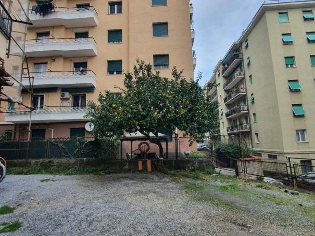 Appartamento in vendita di 105 m² in Via Giovanni Arrivabene, 56