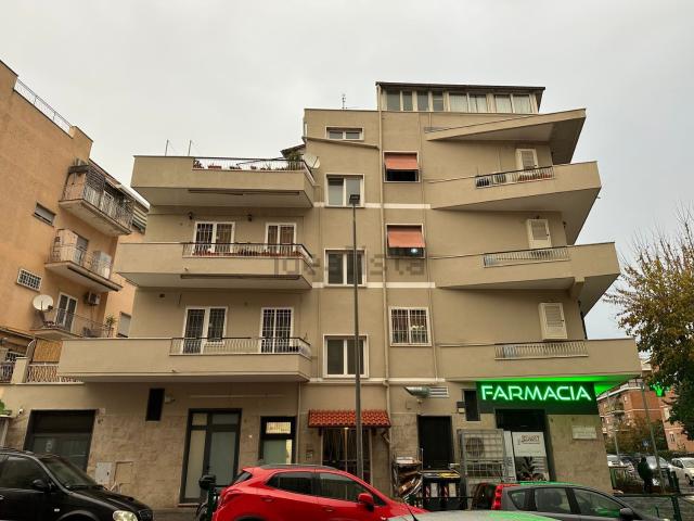 Appartamento in vendita di 105 m² in Via Giovanni Stefano Bonacossa