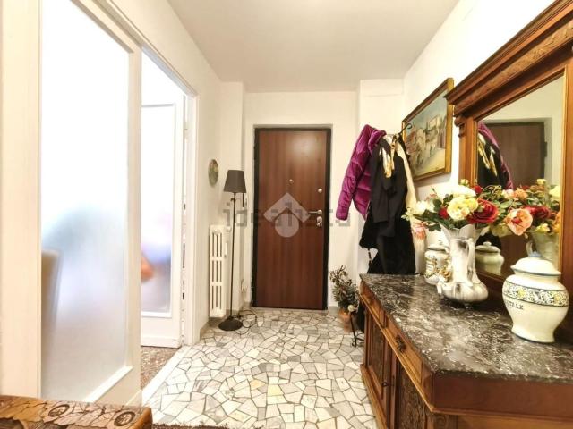 Appartamento in vendita di 105 m² in Via Gradoli, 10