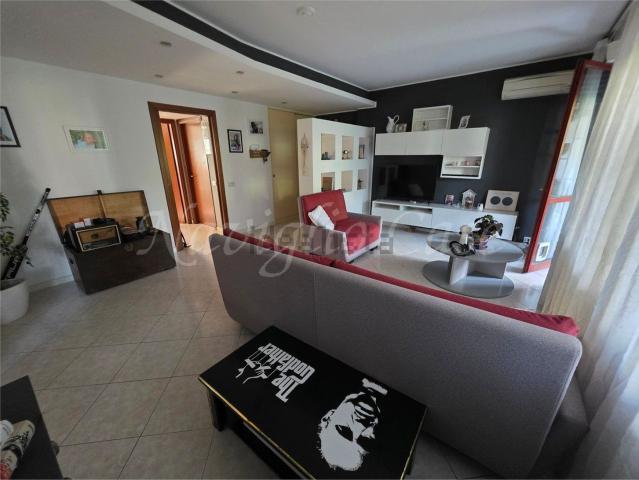 Appartamento in vendita di 105 m² in Via Grazia Deledda, 7