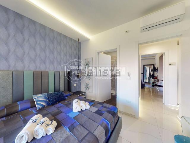 Appartamento in vendita di 105 m² in Via Guglielmo Oberdan