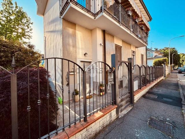 Appartamento in vendita di 105 m² in Via Don Davide Albertario, 22