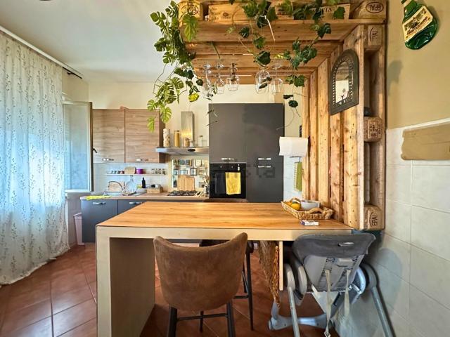 Appartamento in vendita di 105 m² in Via don Secondo Pollo, 2