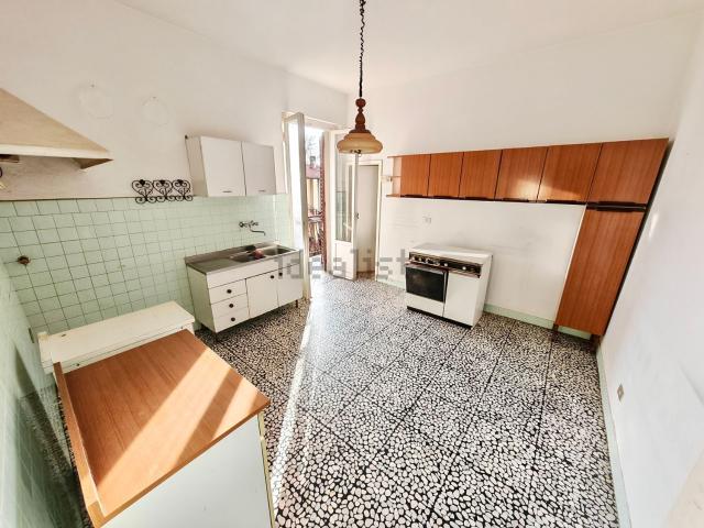 Appartamento in vendita di 105 m² in Via Dante Alighieri
