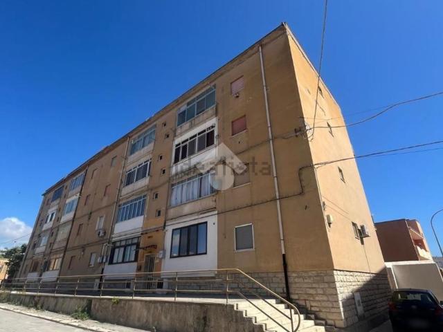 Appartamento in vendita di 105 m² in Via Dante Alighieri, 25