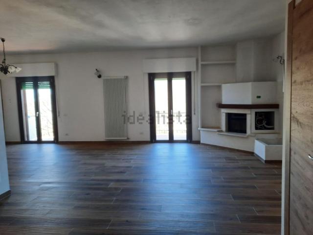 Appartamento in vendita di 105 m² in Via Dante Alighieri, 32