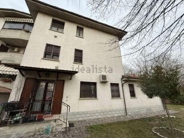 Appartamento in vendita di 105 m² in Via dei Tigli, 13