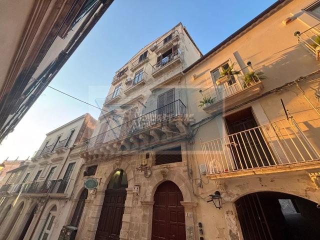 Appartamento in vendita di 105 m² in Via della Amalfitania