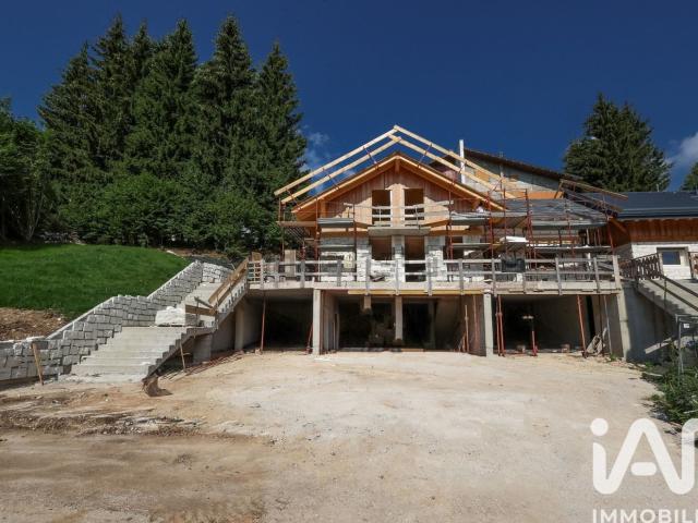 Appartamento in vendita di 105 m² in Via della Ferrovia