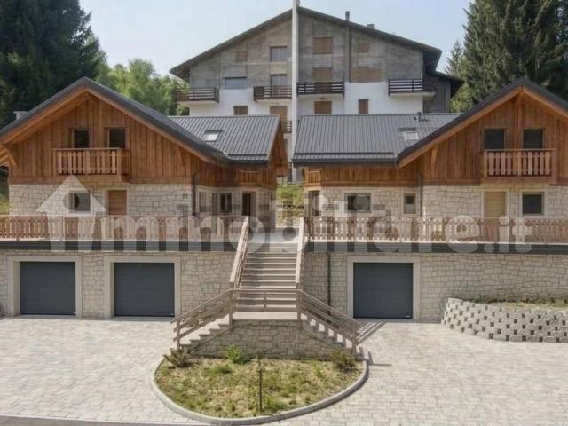 Appartamento in vendita di 105 m² in Via della Ferrovia