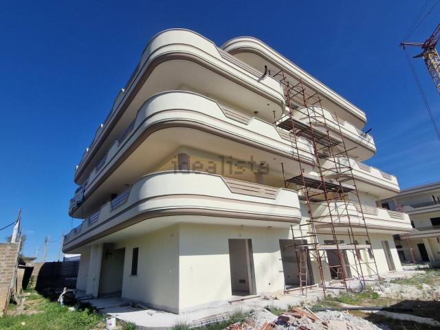 Appartamento in vendita di 105 m² in Via di Casal Morena, 145
