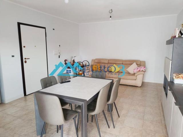 Appartamento in vendita di 105 m² in Via Emidio Luzi