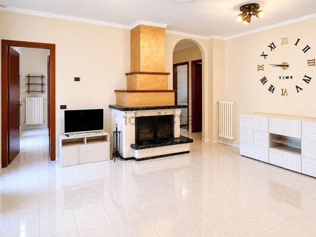 Appartamento in vendita di 105 m² in Via Felice Casorati, 5