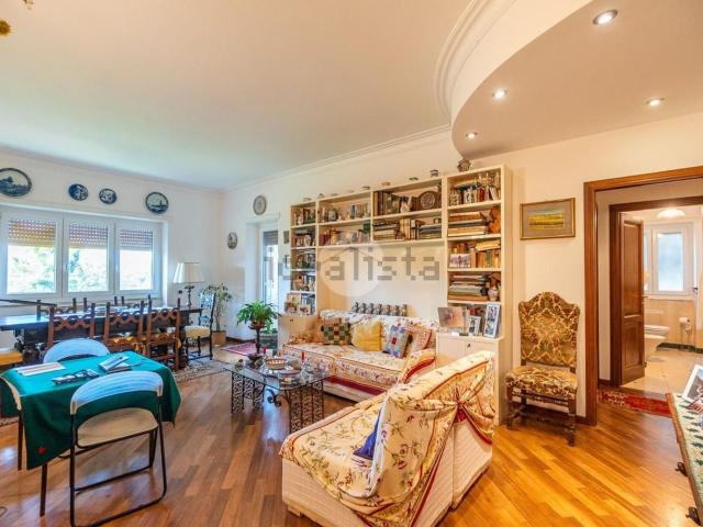 Appartamento in vendita di 105 m² in Via Francesco Ferrara, 50