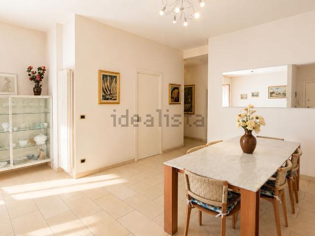 Appartamento in vendita di 105 m² in Via Fratelli Francia