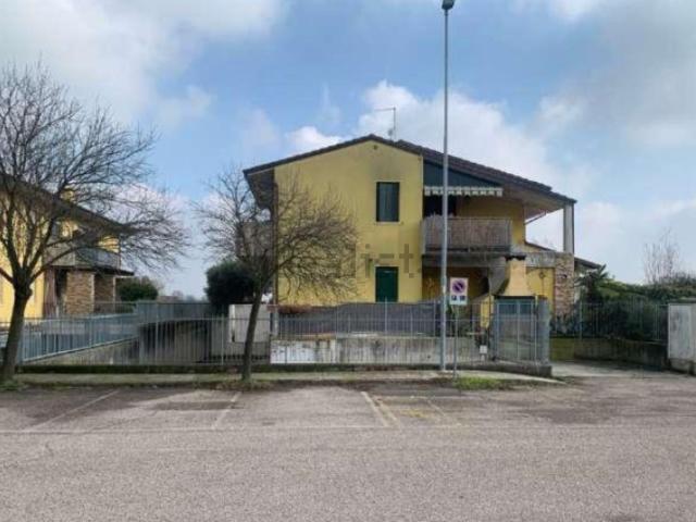 Appartamento in vendita di 105 m² in Via Ines Cara