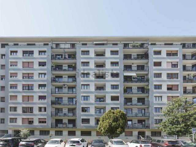 Appartamento in vendita di 105 m² in Via Ippolito Nievo, 37